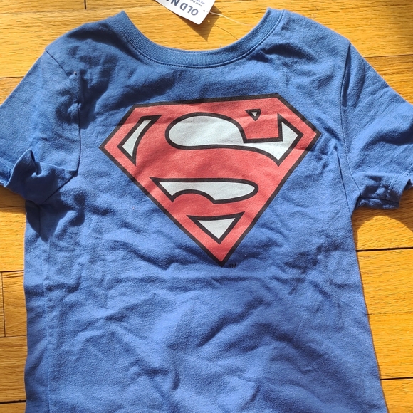 Superman T shirt with removable cape 5T - Picture 2 of 10